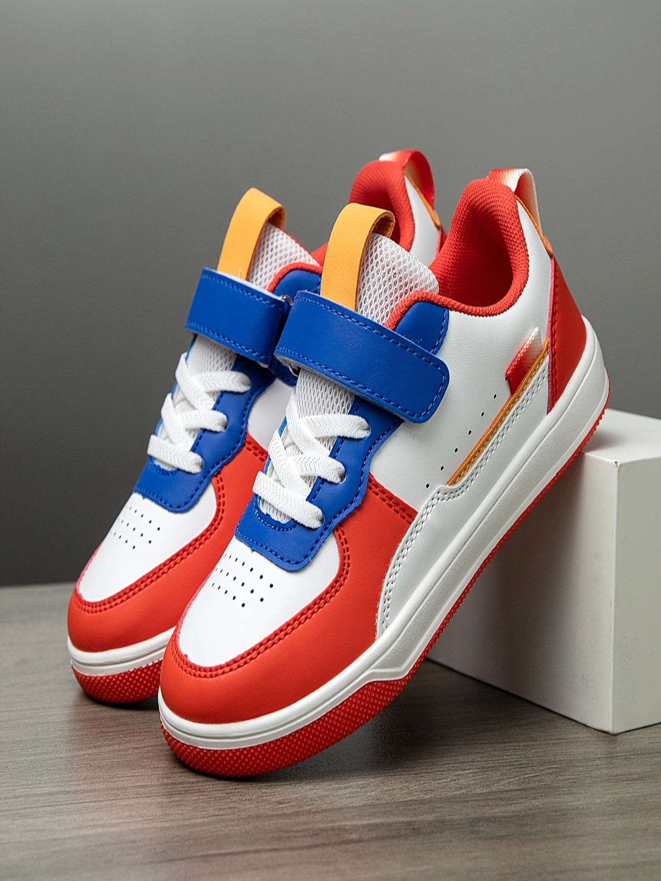 Gemischte Farben für Jungen und Mädchen, Ganzjahresschuhe, atmungsaktiv, leichte Sportschuhe, bequem, Low-Top