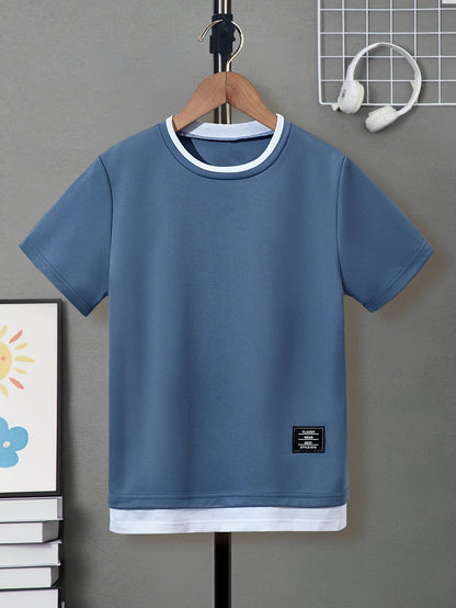 Lässiges Rundhals-T-Shirt für den Sommer, einfarbig und bequem, normale Passform mit mittlerer Elastizität, aus Polyesterstrick.