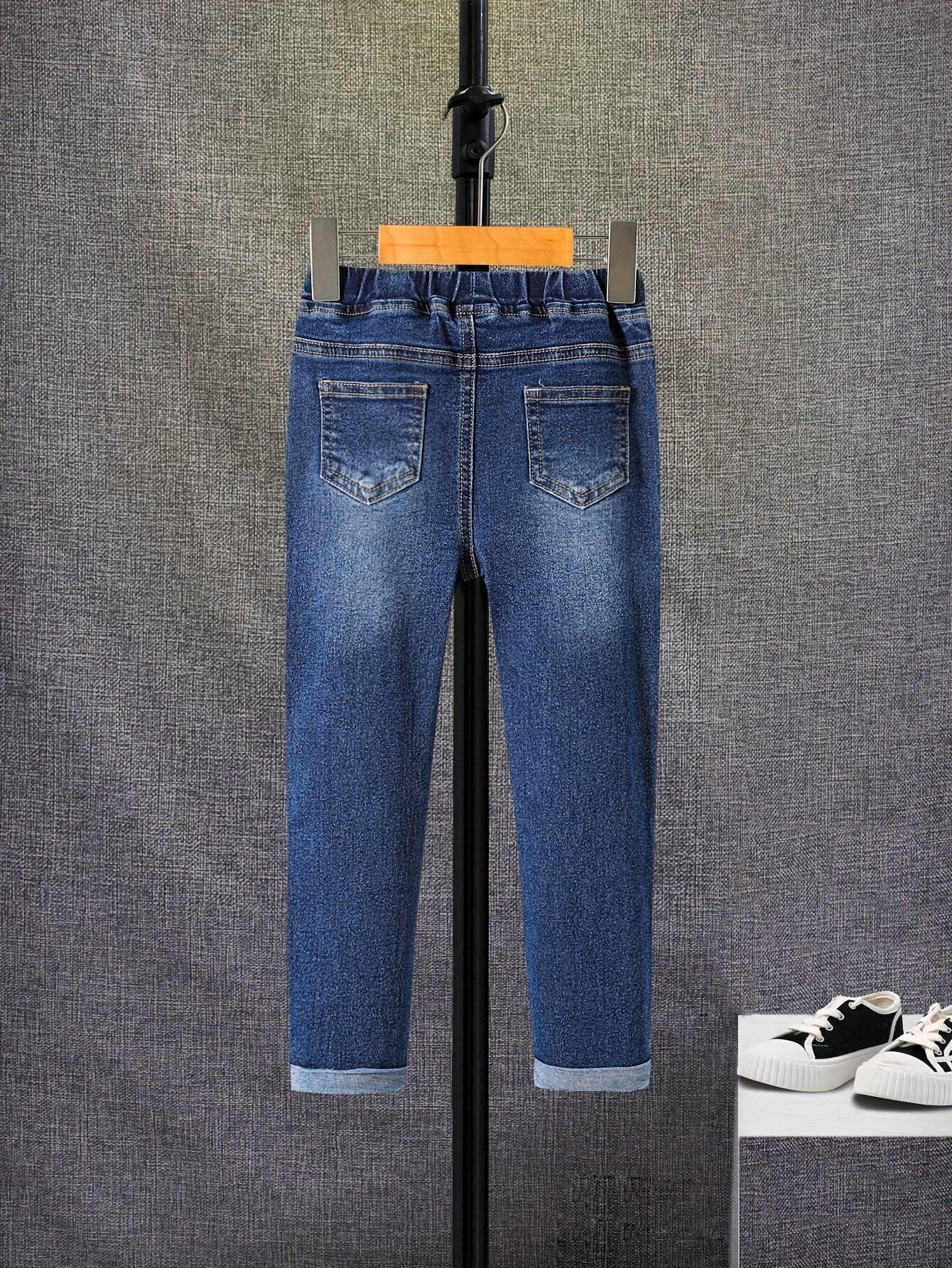 Langarm-Sweatshirt für Jungen in Orange mit Rundhalsausschnitt, modisches Oberteil mit britischem Aufdruck, Herbst, neues lässiges Jeans-Set, zweiteilig