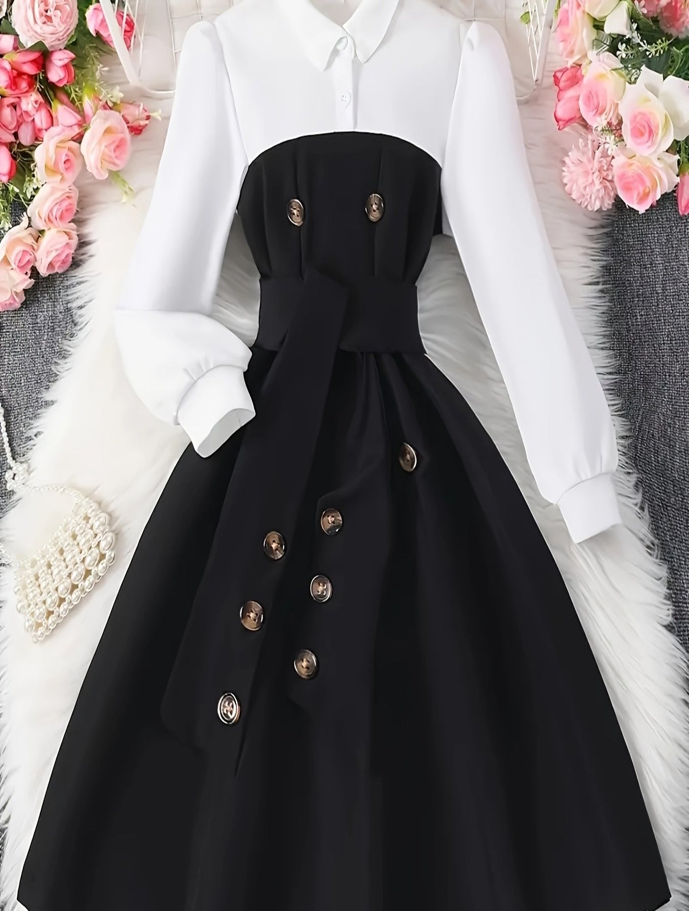 Farbblockkleid für schicke Mädchen mit Gürtel- und Knopfdetails – Schwarz-weißes, elegant geschnittenes Konfektionskleid für die Schule oder den Alltag, saisonale Mode | Kleid mit Taillengürtel | Glänzend
