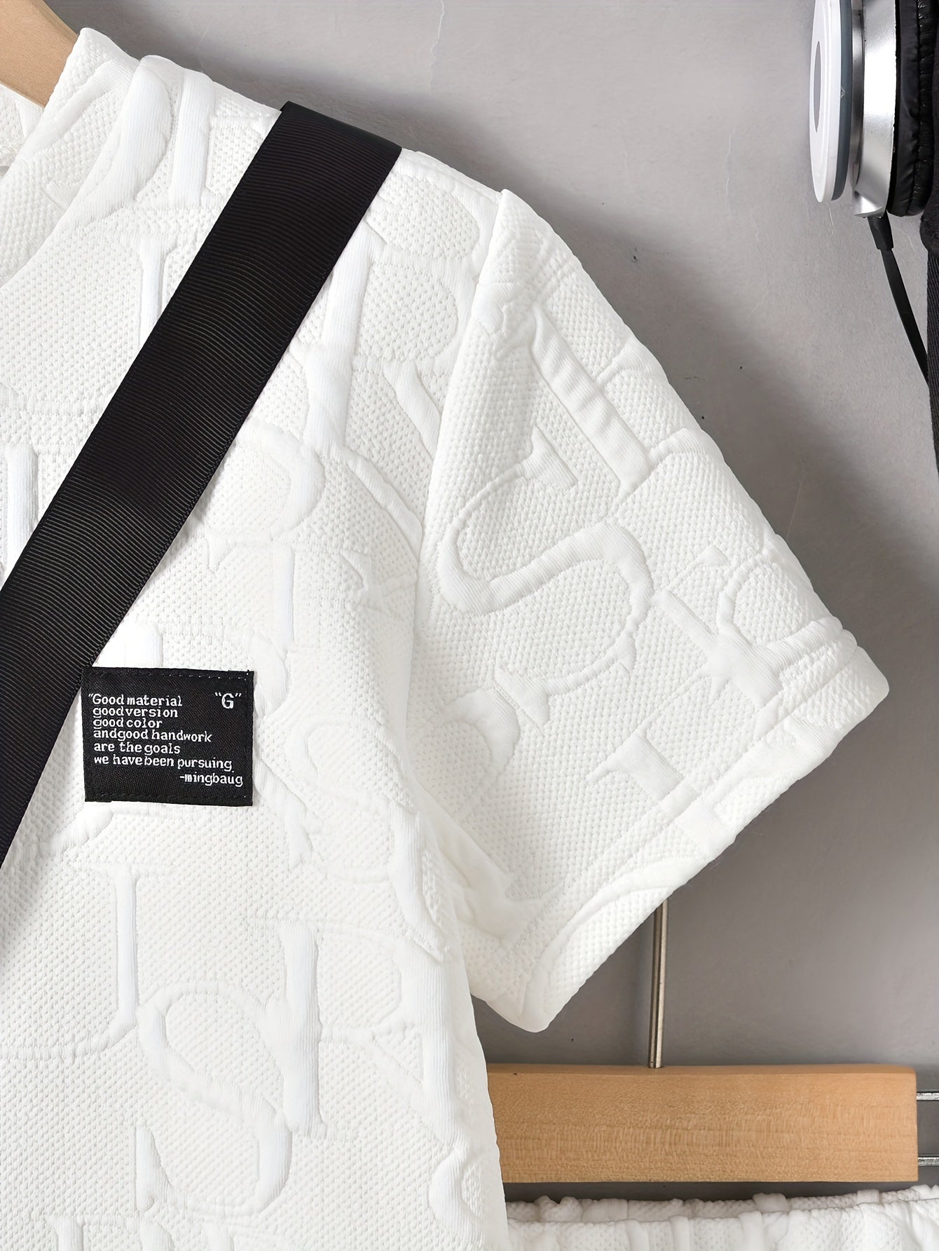 3-teiliges Set Jungen-Outfit Alphabet Jacquard gemustertes T-Shirt Tasche und Shorts Sommerkleidung für Jungen