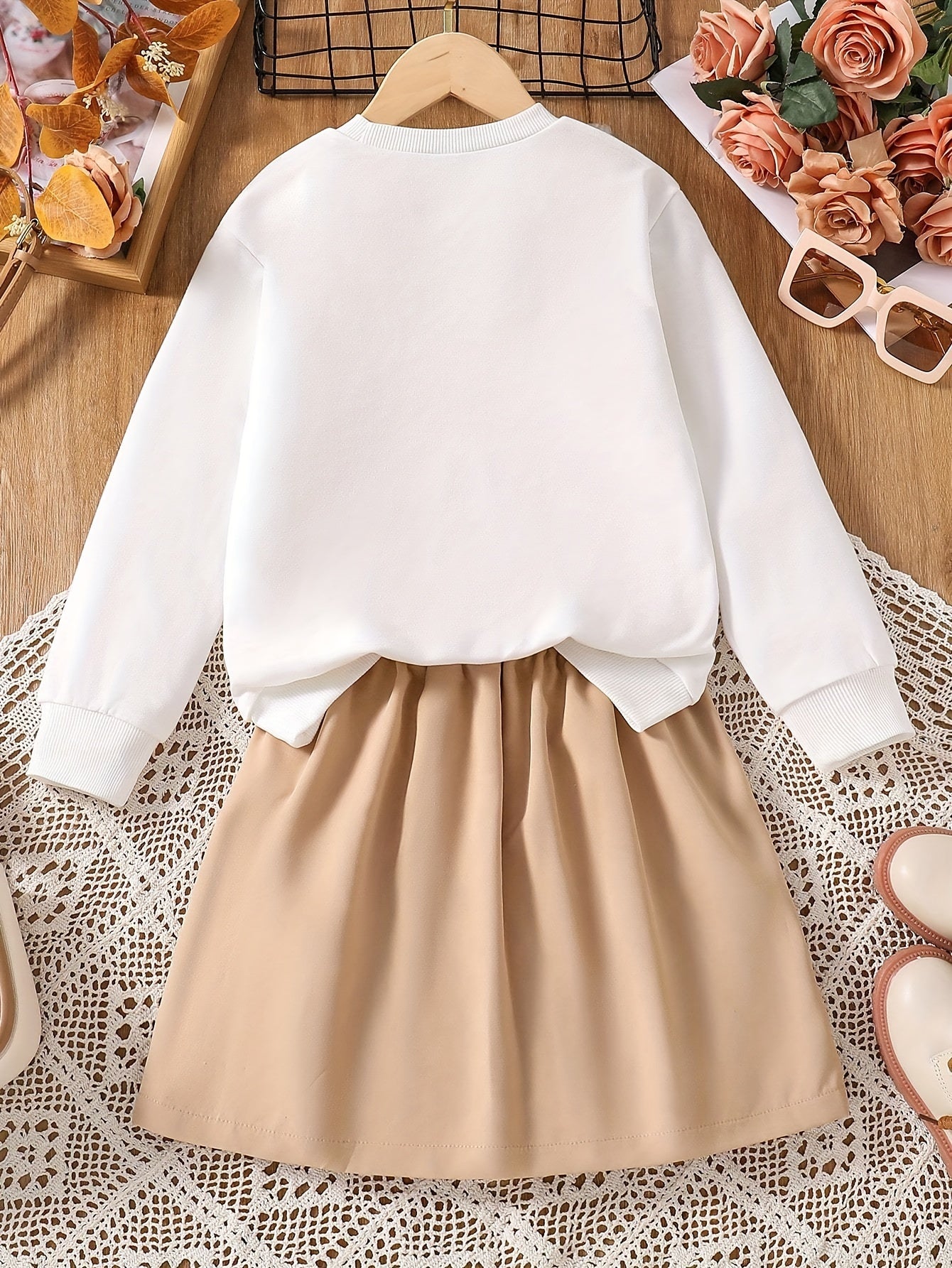 Tween Girls Mädchen Buchstabenmusterdruck Rundhalsausschnitt Langarm + Herbst und Winter einfarbiger vielseitiger Faltenrock mit Schleife