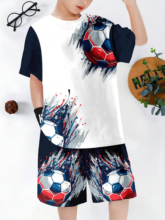 Sommerliches Freizeitkleidungsset für Jungen: 2-teiliges Set aus kurzärmligem T-Shirt und Shorts mit Fußballmotiv – bequeme Polyestermischung, maschinenwaschbar, dehnbarer Stoff, Rundhalsausschnitt, blickdicht – perfekt für Freizeit und Spiele im Freien.