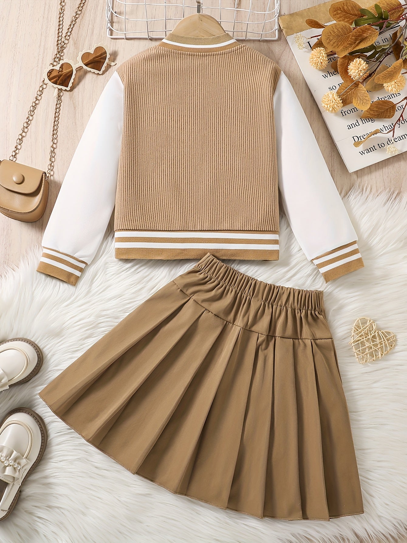 2-in-1 Preppy-Outfit-Set für Frühling/Herbst: Set aus Baseballjacke mit bestickten Buchstaben und Faltenrock – Polyester, V-Ausschnitt, nicht dehnbar, lockere Passform, gewebt