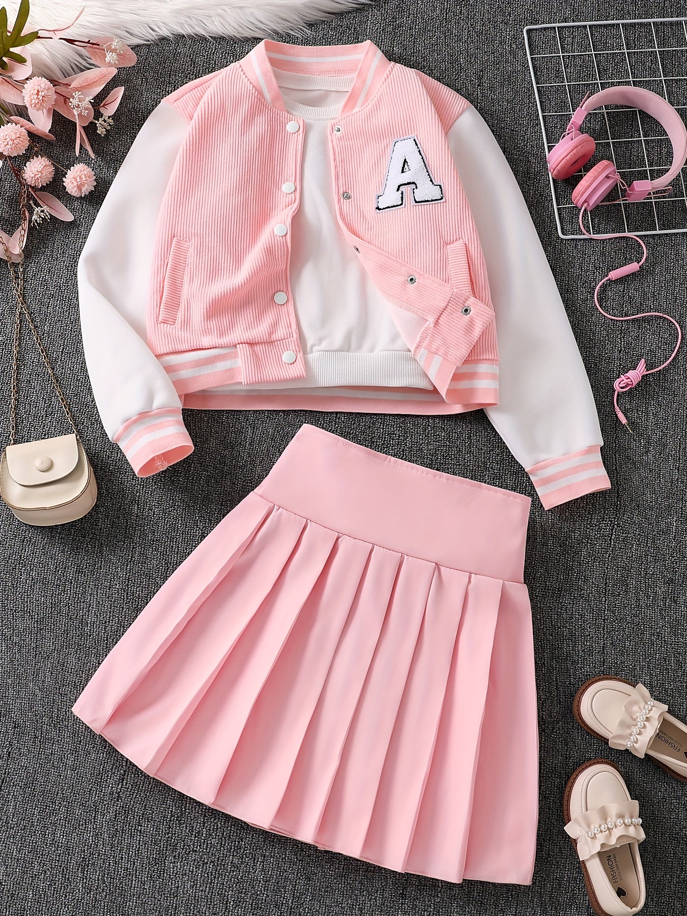 2-in-1 Preppy-Outfit-Set für Frühling/Herbst: Set aus Baseballjacke mit bestickten Buchstaben und Faltenrock – Polyester, V-Ausschnitt, nicht dehnbar, lockere Passform, gewebt