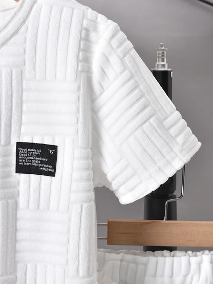 Modisches, lässiges Zweiteiler-Set aus kurzärmligem T-Shirt mit Rundhalsausschnitt und lässigen Shorts für Jungen